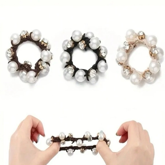 Accessories - ☘️☘️☘️Set of 3 elegant elastic hair ties.☘️☘️☘️